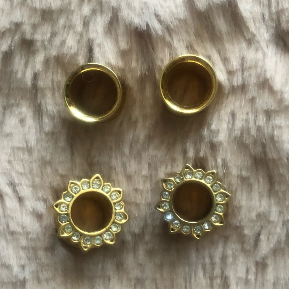 ⚠️ Set of 2️⃣ • Gold Plated Tunnels 0g ✨